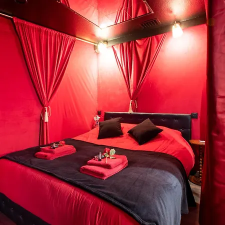 Cabaret Prive Luxe & Bar Secret كولمار