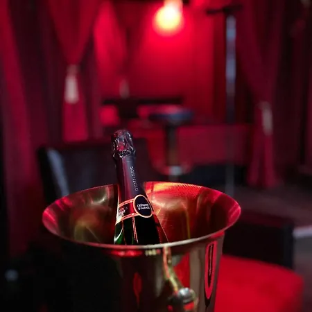 Cabaret Prive Luxe & Bar Secret شقة فندقية